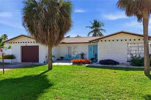 1432 Wellington Ct, Cape Coral, FL 33904 - Photo 46
