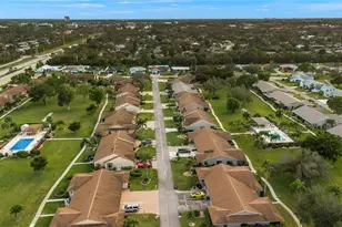 5665 Arvine Cir, Fort Myers, FL 33919 - Photo 32