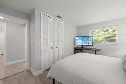 12150 McGregor Blvd, Fort Myers, FL 33919 - Photo 38