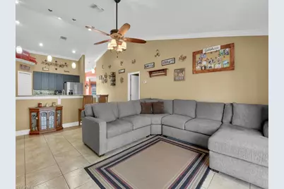 621 NW 28th Ter, Cape Coral, FL 33993 - Photo 8