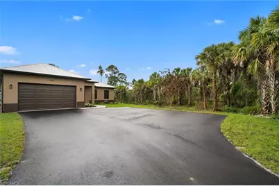 3244 32nd Ave SE, Naples, FL 34117 - Photo 4