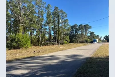 502 Canton Ave, Lehigh Acres, FL 33972 - Photo 4