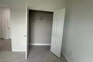 1304 NE 9th Pl, Cape Coral, FL 33909 - Photo 8