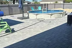 1304 NE 9th Pl, Cape Coral, FL 33909 - Photo 2