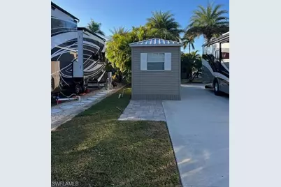 10342 Prairie Iris Trl, Fort Myers, FL 33905 - Photo 4