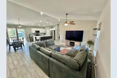 602 NW 21st Ter, Cape Coral, FL 33993 - Photo 4
