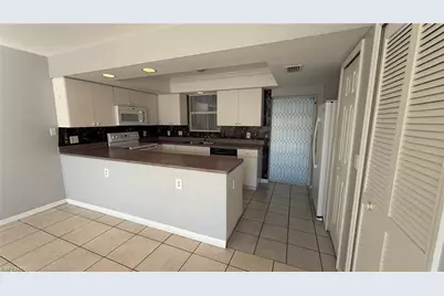 1407 SE 24th Ave #1, Cape Coral, FL 33990 - Photo 12
