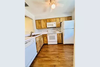 9303 Lennox Ln, Fort Myers, FL 33919 - Photo 4
