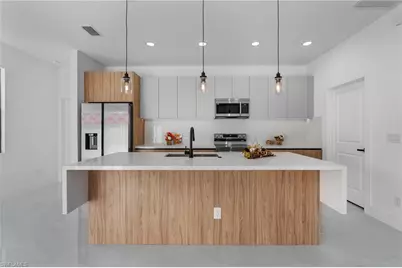 3601 28th St SW, Lehigh Acres, FL 33976 - Photo 10