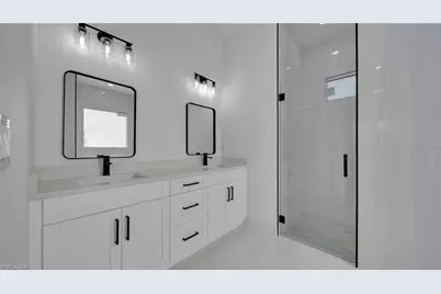 804 Oakridge Ave S, Lehigh Acres, FL 33974 - Photo 8