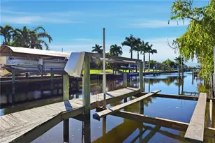 1432 Windsor Ct, Cape Coral, FL 33904 - Photo 30