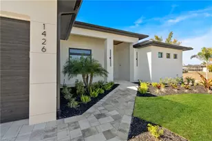 1426 NW 39th Ave, Cape Coral, FL 33993 - Photo 4