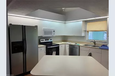 2002 SW 15th Pl, Cape Coral, FL 33991 - Photo 4