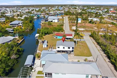 2661 Bamboo St, Saint James City, FL 33956 - Photo 6