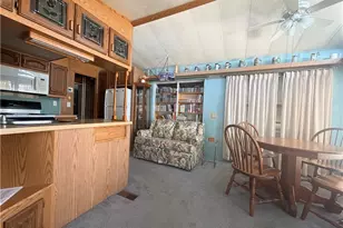 318 Fountainview Blvd, North Fort Myers, FL 33903 - Photo 6