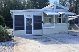 318 Fountainview Blvd, North Fort Myers, FL 33903 - Photo 16