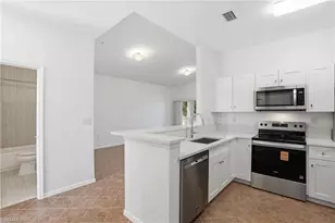 15401 Bellamar Cir, Fort Myers, FL 33908 - Photo 6