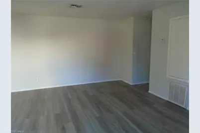 8265 Beacon Blvd, Fort Myers, FL 33907 - Photo 2