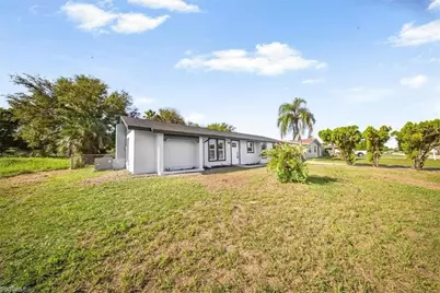 1436 SE 25th Ter, Cape Coral, FL 33904 - Photo 2