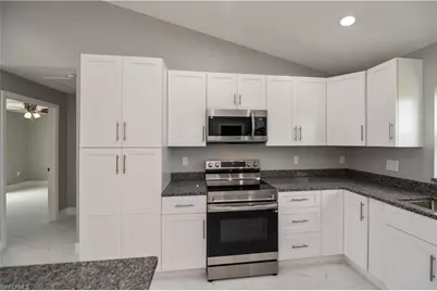 3318 Clearview Cir, Labelle, FL 33935 - Photo 18