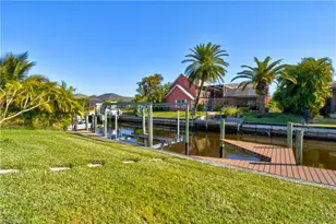 2201 SE 17th Pl, Cape Coral, FL 33990 - Photo 40