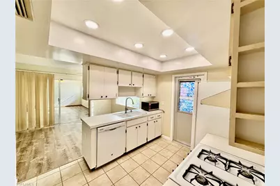 9 Palm Blvd, Lehigh Acres, FL 33936 - Photo 10