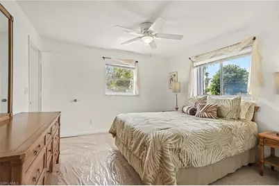 502 SE 32nd St, Cape Coral, FL 33904 - Photo 10