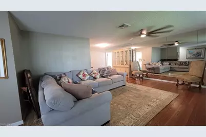 1642 SE 39th Ter, Cape Coral, FL 33904 - Photo 2