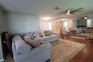 1642 SE 39th Terrace, Cape Coral, FL 33904 - Photo 2