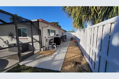 1642 SE 39th Ter, Cape Coral, FL 33904 - Photo 36