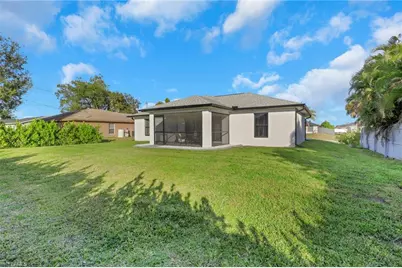 1110 NE 6th Pl, Cape Coral, FL 33909 - Photo 34