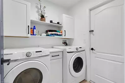 1110 NE 6th Pl, Cape Coral, FL 33909 - Photo 30