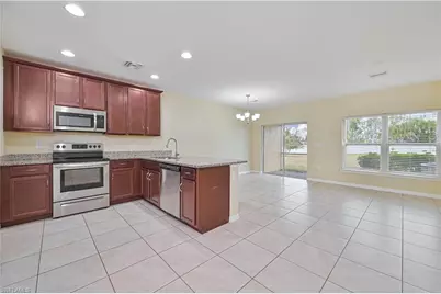 3739 Crofton Ct, Fort Myers, FL 33916 - Photo 2