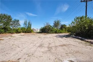 201 SW 40th St, Cape Coral, FL 33914 - Photo 24