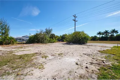 201 SW 40th St, Cape Coral, FL 33914 - Photo 28