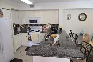 1210 Wildwood Lakes Blvd, Naples, FL 34104 - Photo 22