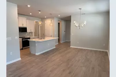 10287 Bonavie Cove Dr, Fort Myers, FL 33966 - Photo 4