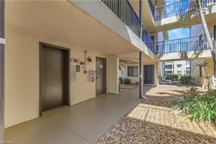 11220 Caravel Cir, Fort Myers, FL 33908 - Photo 4