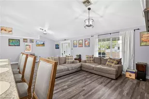 2807 52nd St SW, Lehigh Acres, FL 33976 - Photo 6