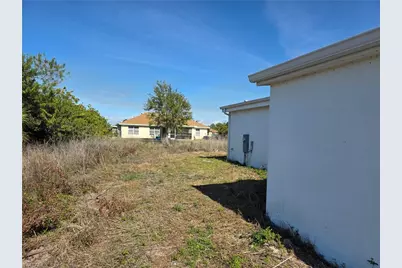 3030 39th St SW, Lehigh Acres, FL 33976 - Photo 4