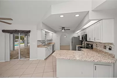 2201 SE 10th Ave, Cape Coral, FL 33990 - Photo 4