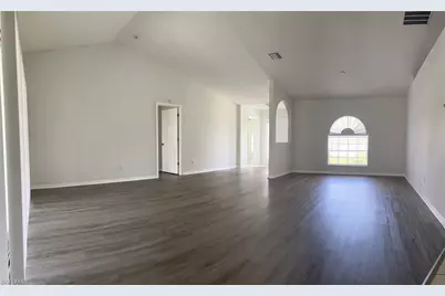 1509 NE 17th Ave, Cape Coral, FL 33909 - Photo 2