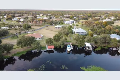 16520 Oakview Cir, Alva, FL 33920 - Photo 4