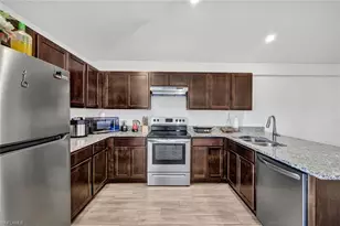 3823 SW 8th Ct, Cape Coral, FL 33914 - Photo 10