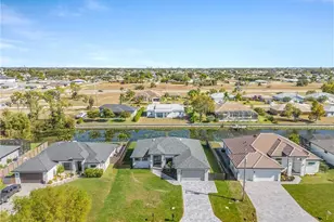 1015 SW 8th Ct, Cape Coral, FL 33991 - Photo 38