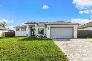 1015 SW 8th Ct, Cape Coral, FL 33991 - Photo 2