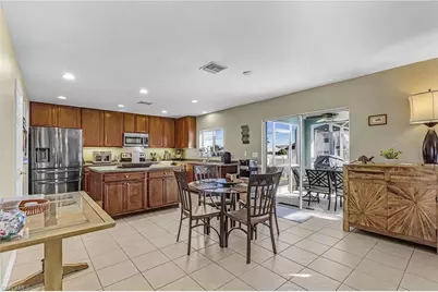 1422 NE 9th Ter, Cape Coral, FL 33909 - Photo 8