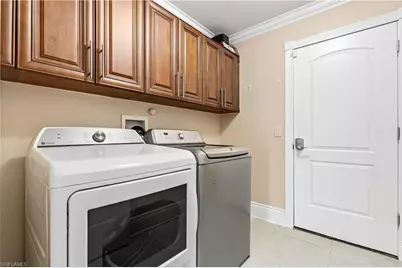 329 NE 9th St, Cape Coral, FL 33909 - Photo 26