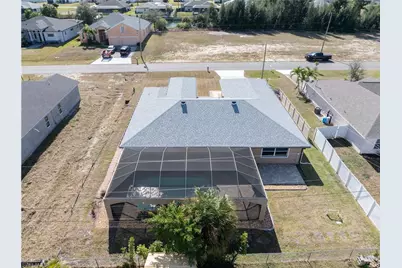 329 NE 9th St, Cape Coral, FL 33909 - Photo 28
