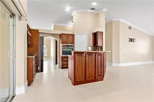 329 NE 9th St, Cape Coral, FL 33909 - Photo 8